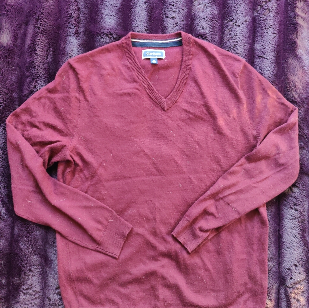 Maroon sweater (V-neck)